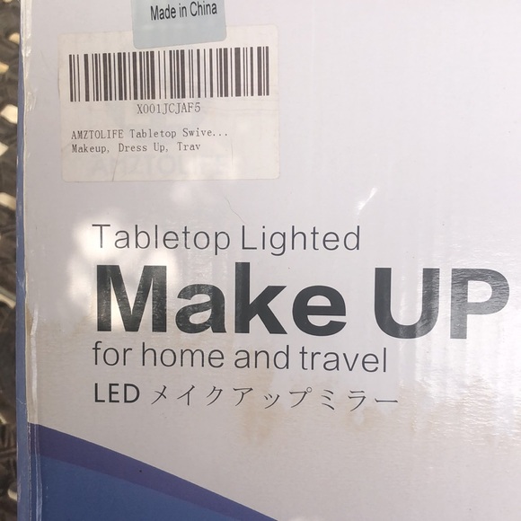 MAKEUP MIRROR LIGHT UP - Picture 7 of 9